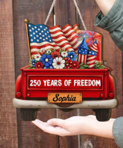 Bird Feeder - Hanging Weather-Resistant Squirrel-Proof Design